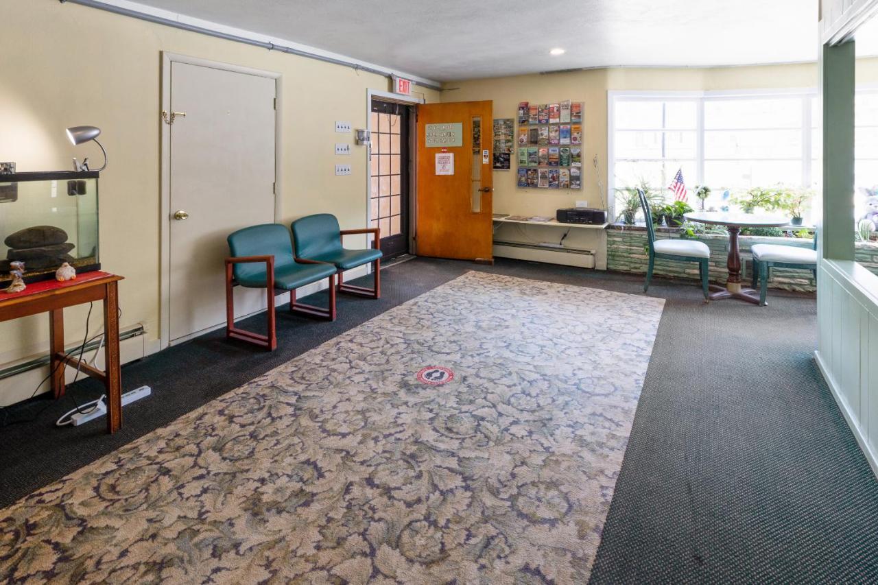 Delhi Buena Vista Inn Motel מראה חיצוני תמונה