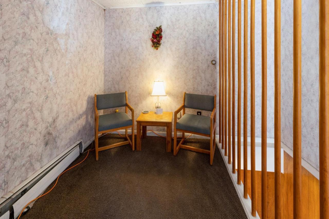 Delhi Buena Vista Inn Motel מראה חיצוני תמונה