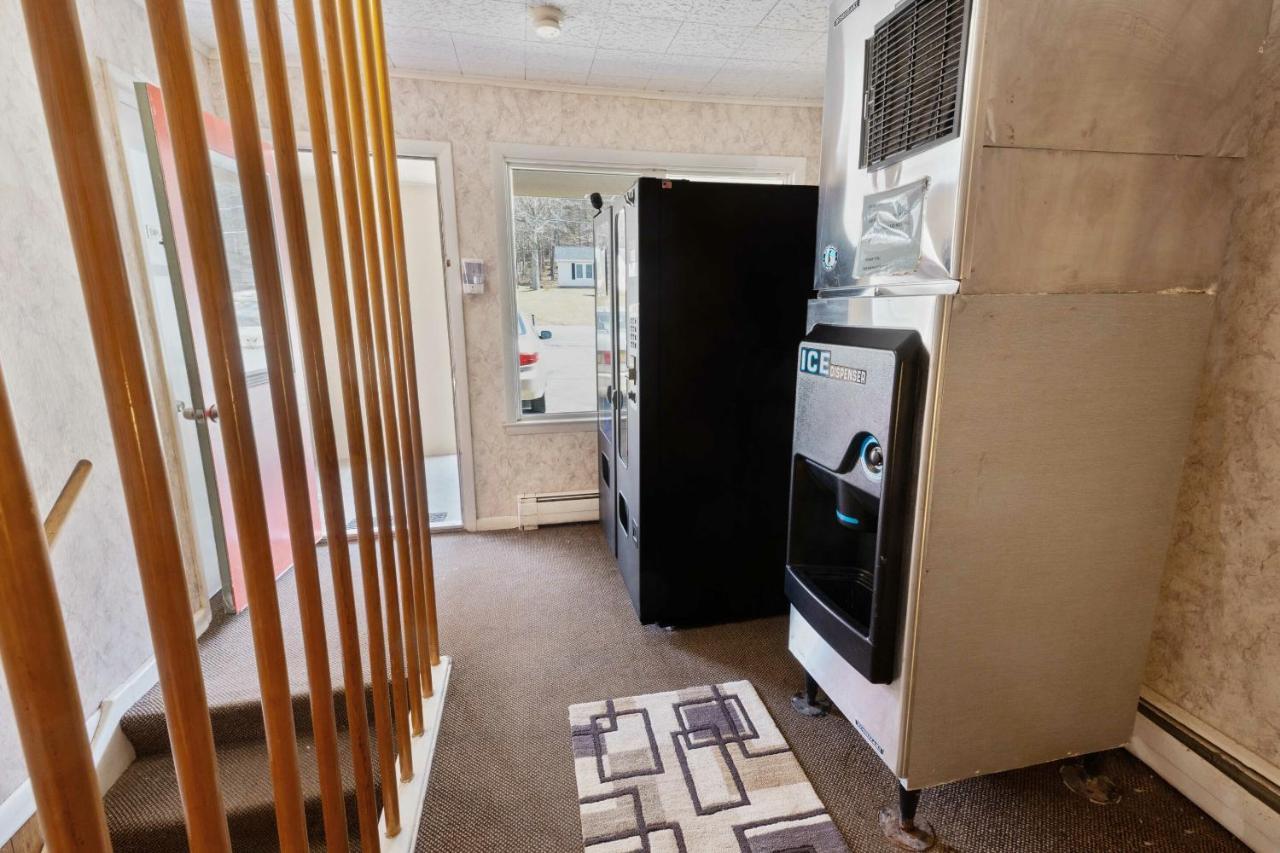 Delhi Buena Vista Inn Motel מראה חיצוני תמונה